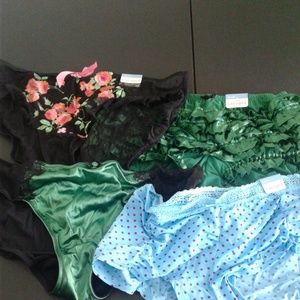 Women's Cacique underwear size 14/16